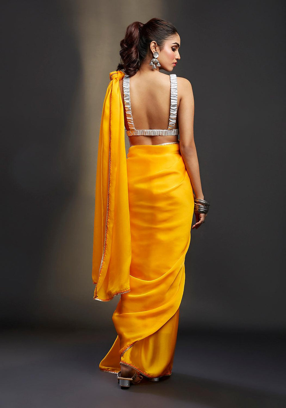 Peela Saree