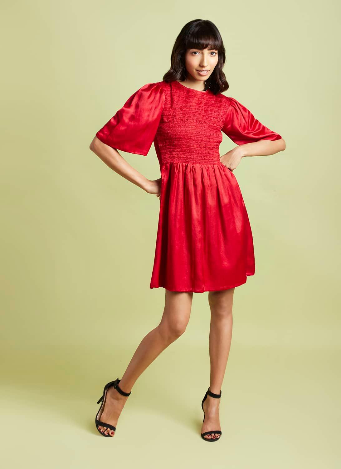 Inês Smocked Scarlet Red Mini Dress - QUERATED