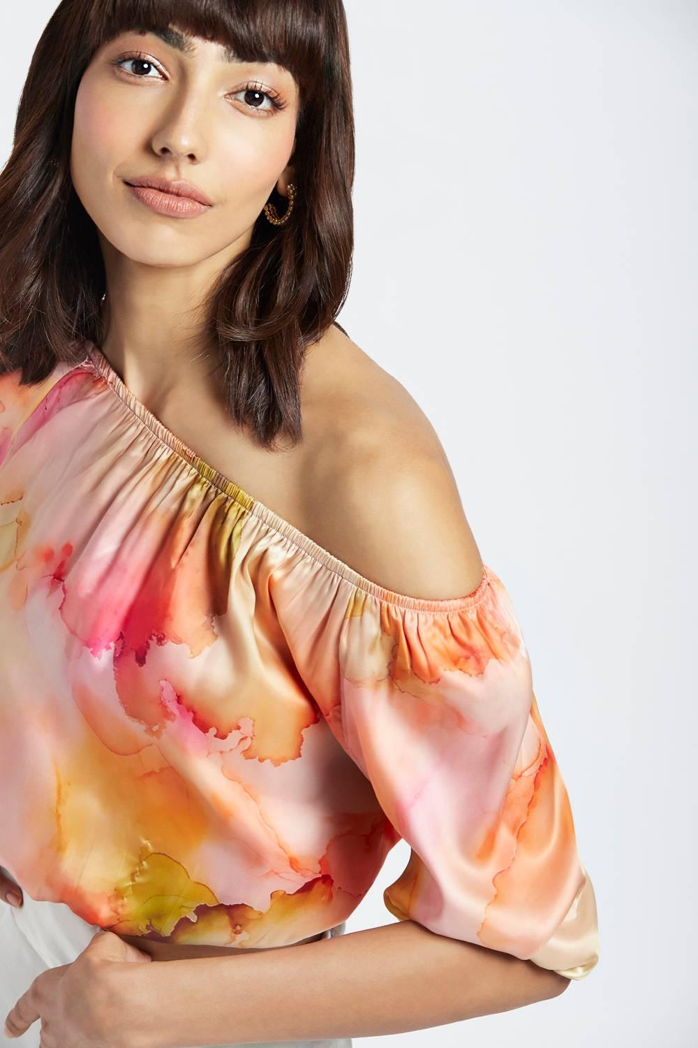 Anabela Printed One Shoulder Crop Top - QUERATED