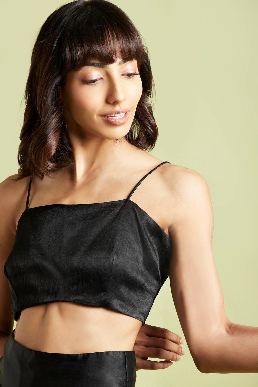 Mae Midnight Black Strappy Crop Top - QUERATED