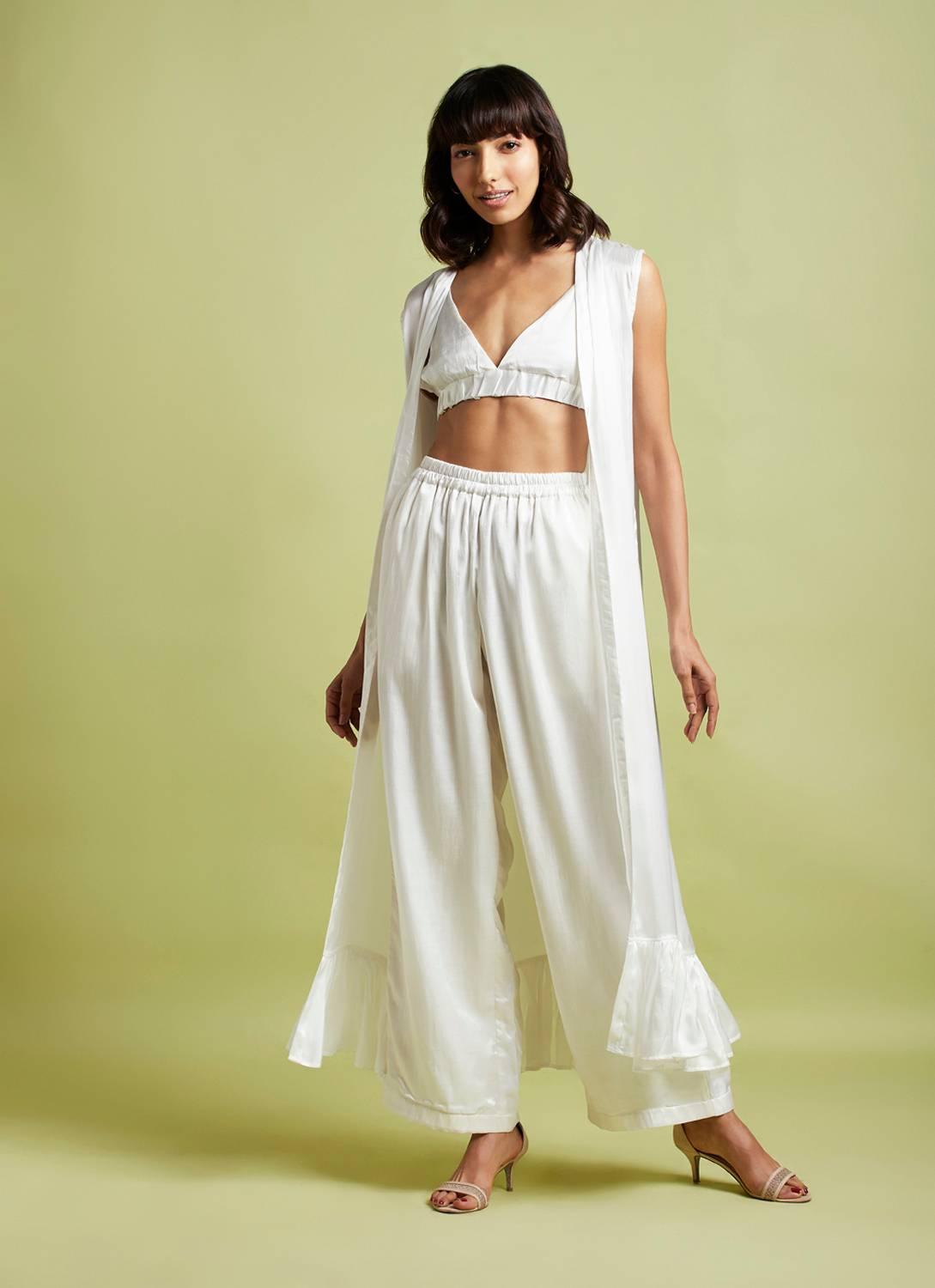 Fryda Oyster White Overlay Co-Ord (Set Of 3) - QUERATED