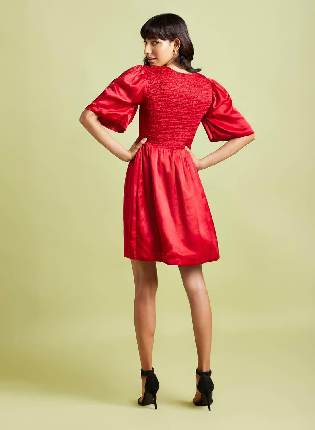 Inês Smocked Scarlet Red Mini Dress - QUERATED