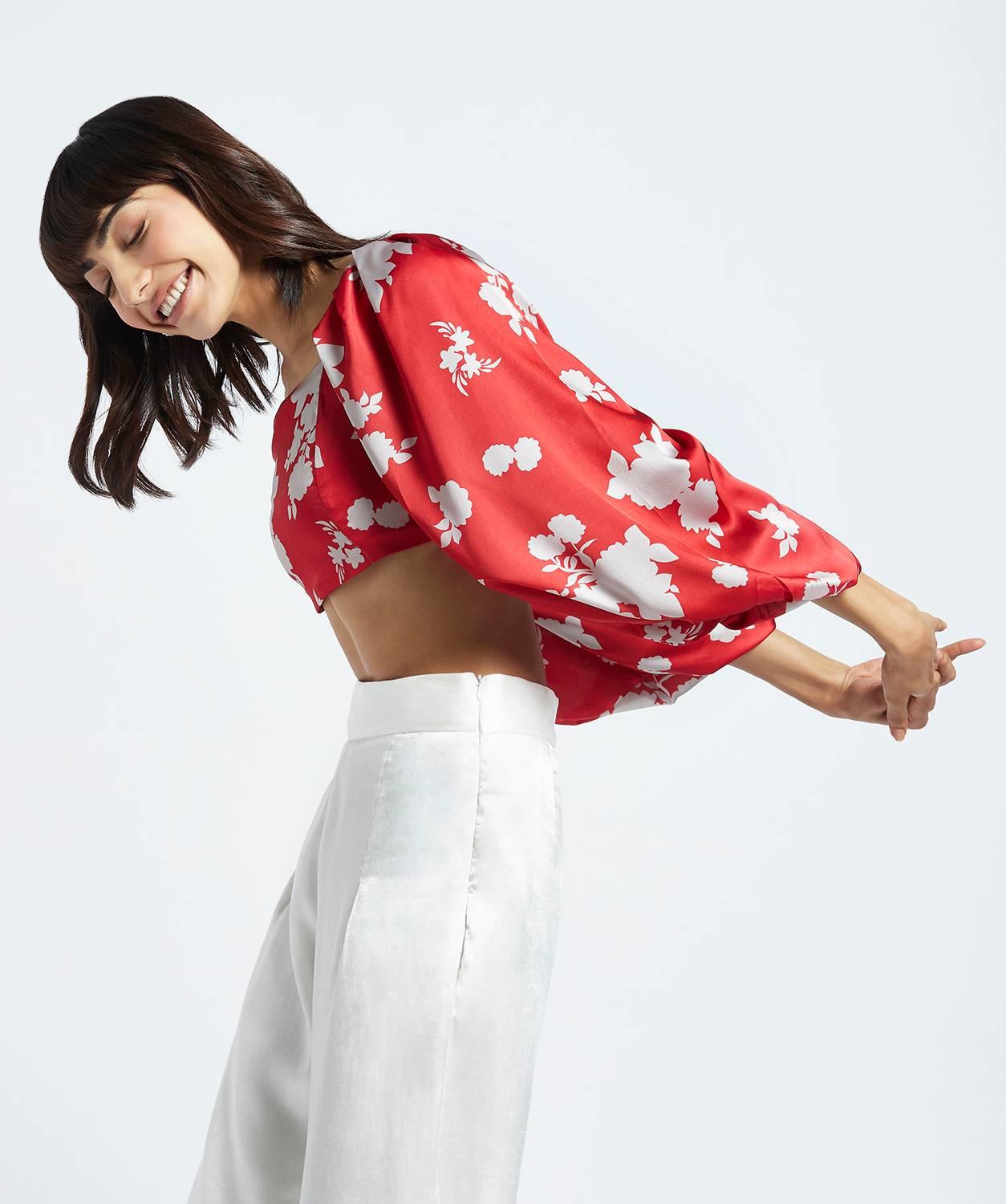 Bruna Red Printed Bubble Sleeve Crop Top - QUERATED